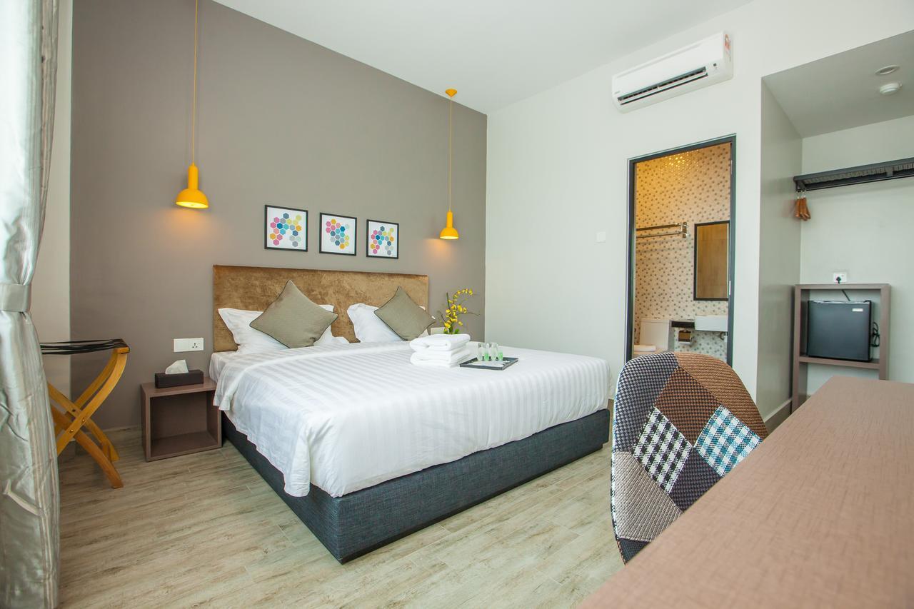 Bzz Hotel Skudai Exterior foto